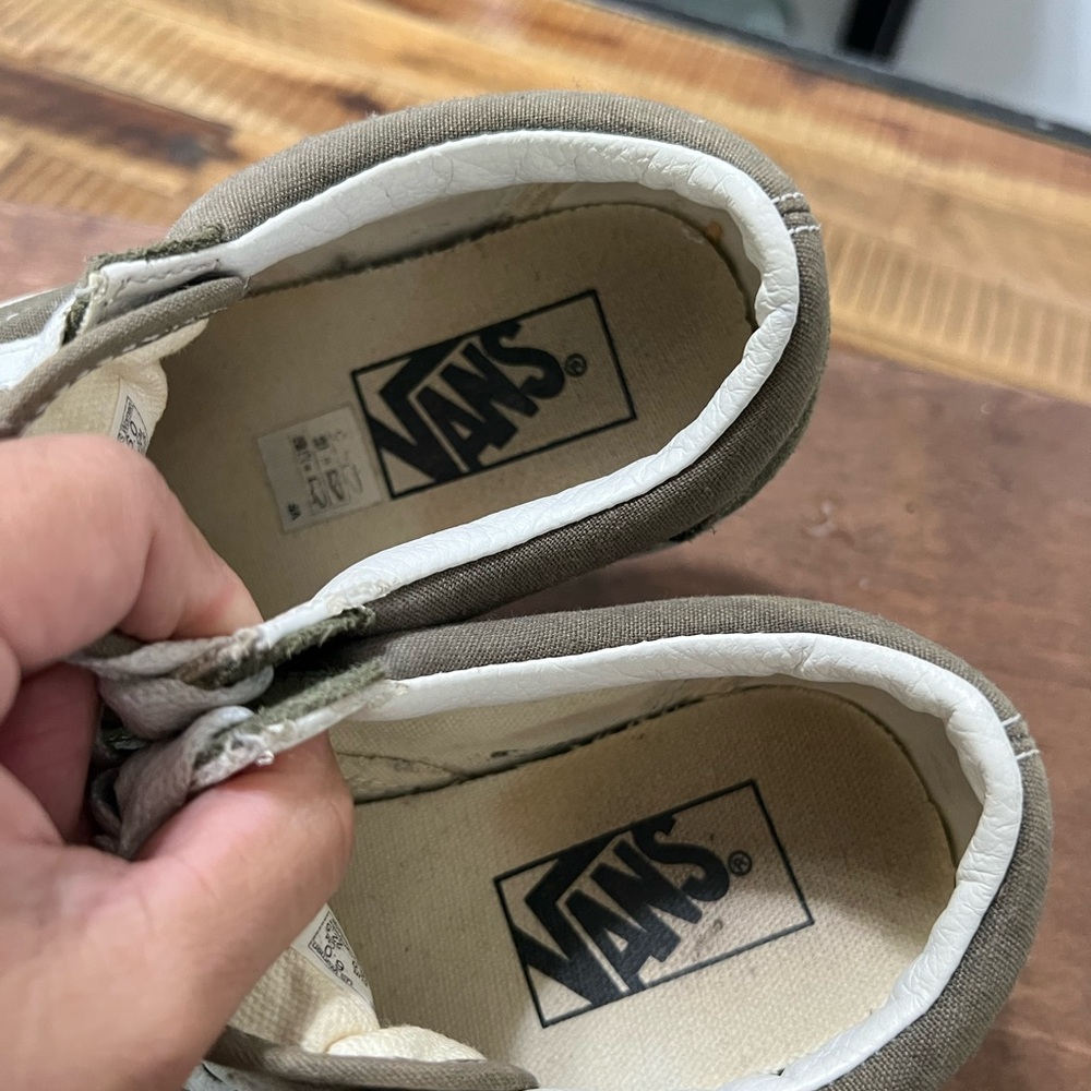 Vans Men's Green and White Sneakers - Picture 2 of 7